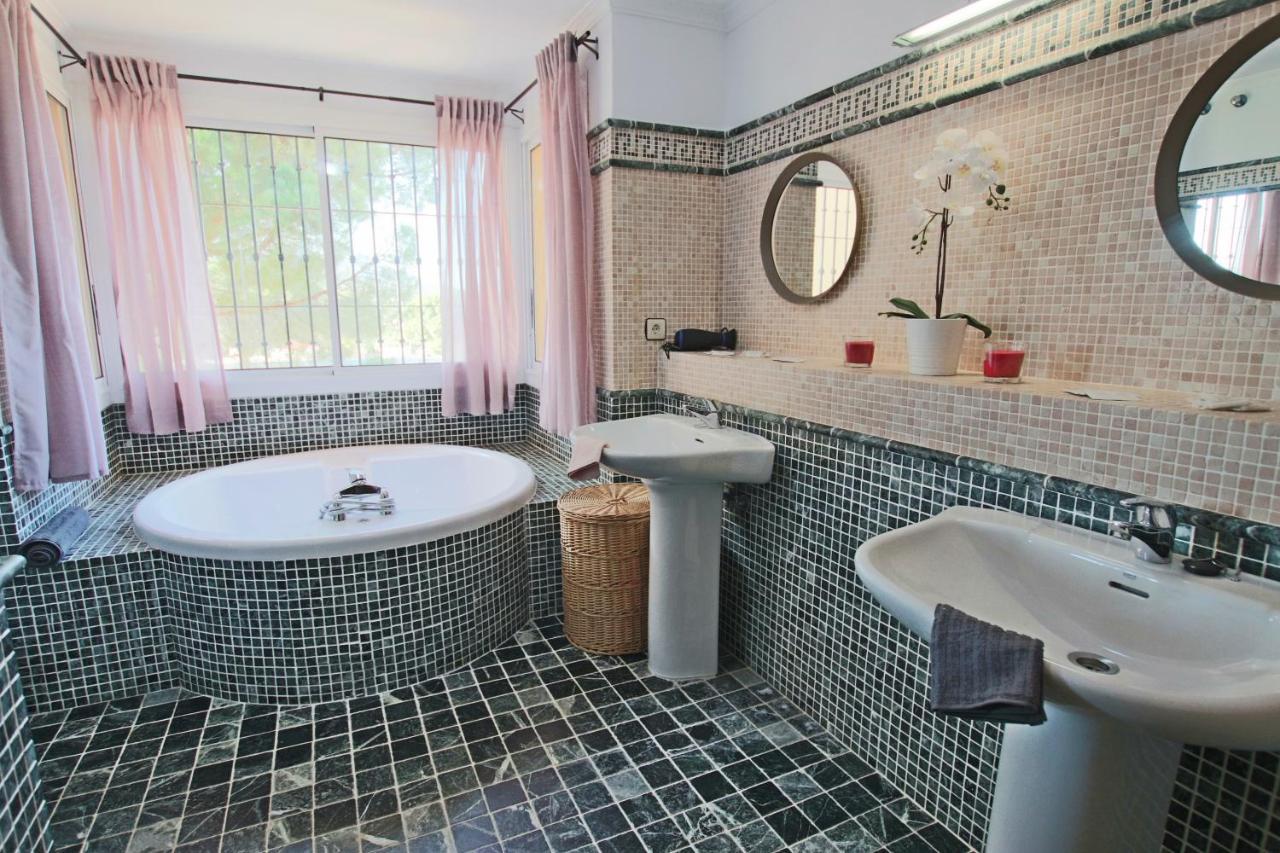 Alhaurín de la Torre Tess Villa La Favorita מראה חיצוני תמונה